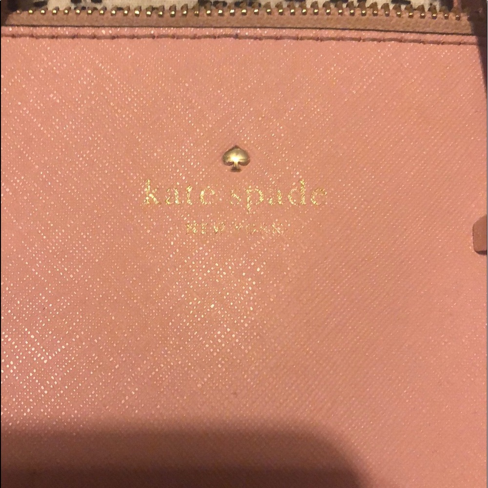 Pink Kate Spade purse 👛